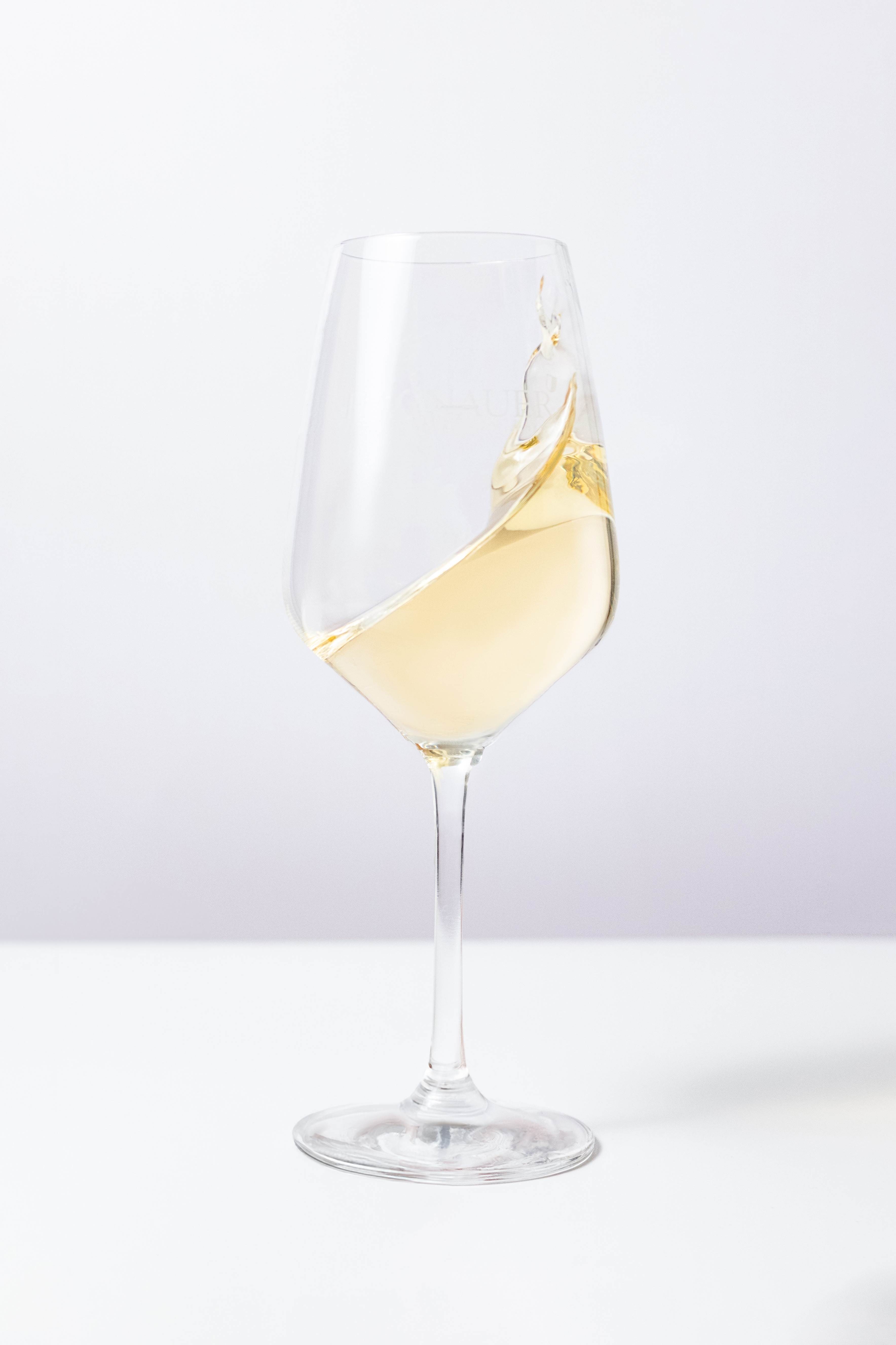 Wein Farbe- Hagnauer Burgstall Weissburgunder trocken